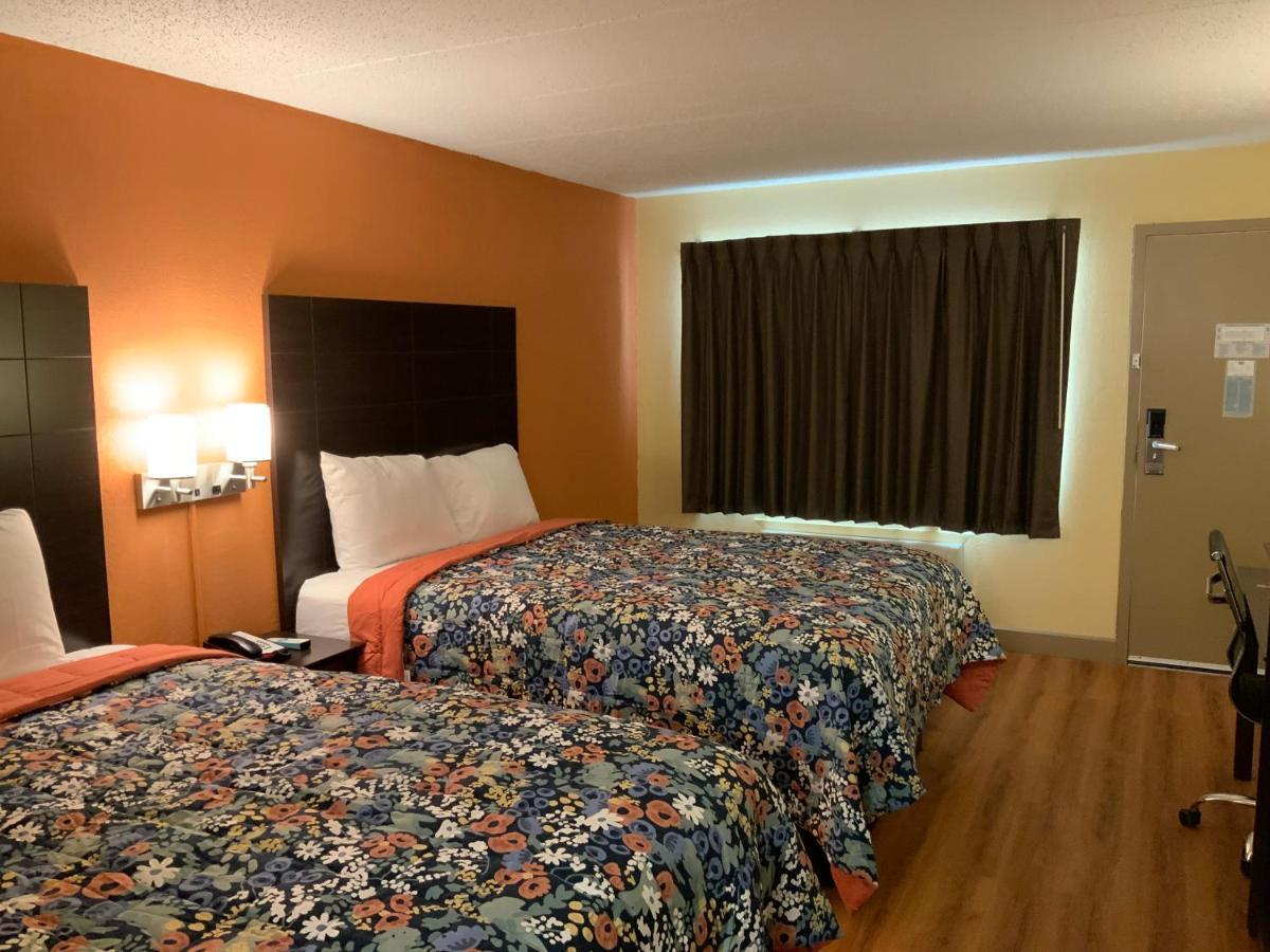 Days Inn By Wyndham Troy Il Bagian luar foto