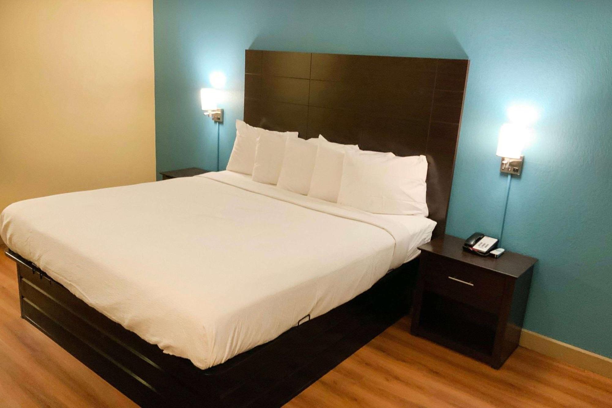 Days Inn By Wyndham Troy Il Bagian luar foto