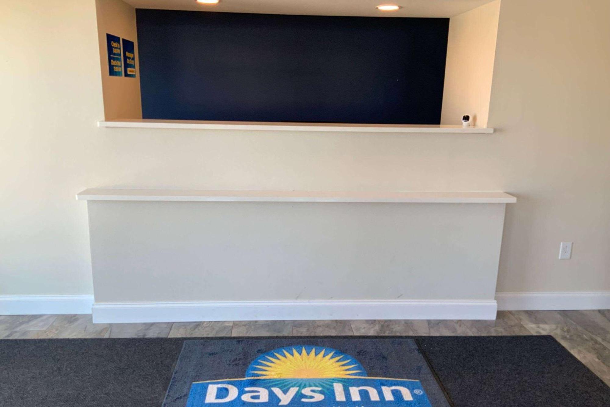 Days Inn By Wyndham Troy Il Bagian luar foto